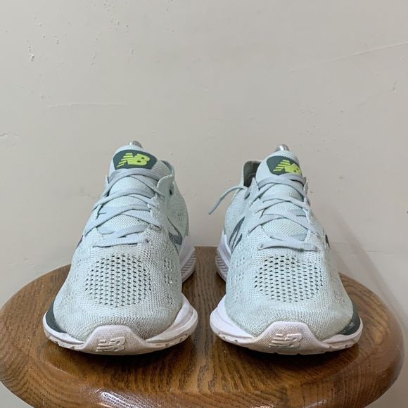 New Balance Women’s 890 V7 W890BG7 Mint Green & White Running Shoes Size 9.5 - Picture 2 of 7